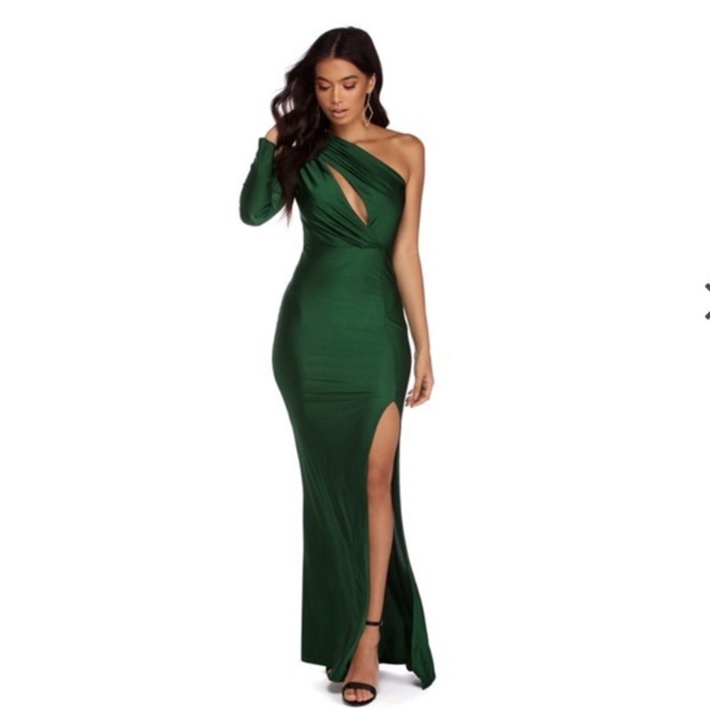 WINDSOR | One Shoulder, Long Sleeve Emerald Green Dress
